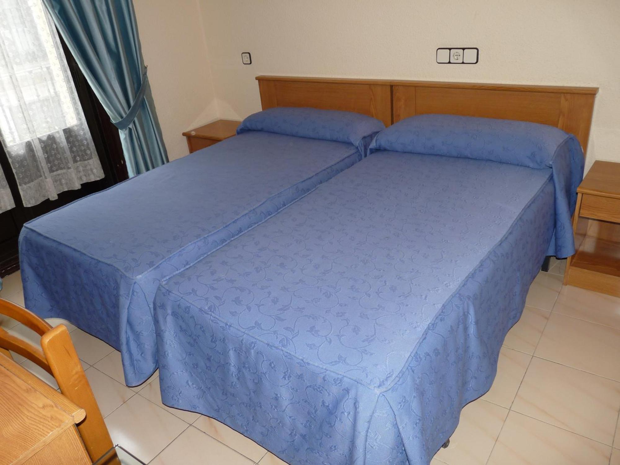 Hostal Fernandez Madrid Kültér fotó