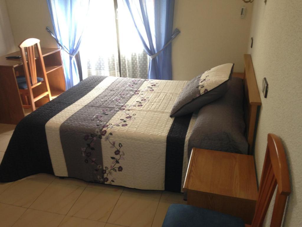 Hostal Fernandez Madrid Kültér fotó